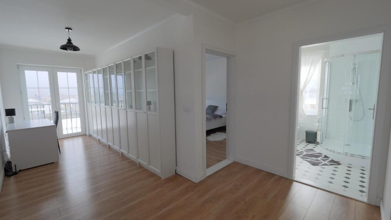 فيلا Liptovský Mikulášفي Apartmanovy Dom S Virivkou, Pod Secnom, Liptovsky Jan المظهر الخارجي الصورة