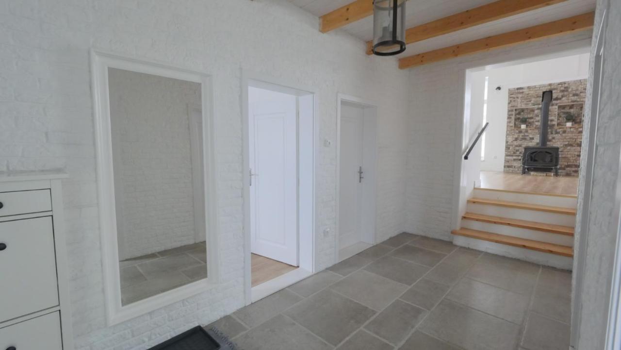 فيلا Liptovský Mikulášفي Apartmanovy Dom S Virivkou, Pod Secnom, Liptovsky Jan المظهر الخارجي الصورة