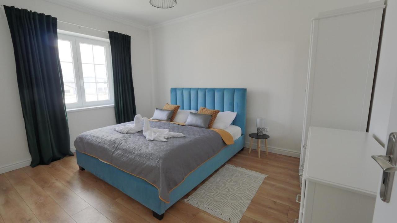 فيلا Liptovský Mikulášفي Apartmanovy Dom S Virivkou, Pod Secnom, Liptovsky Jan المظهر الخارجي الصورة